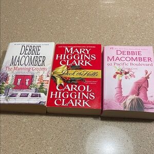 Set of Three Debbie Macomber and Mary Higgins Clark Books